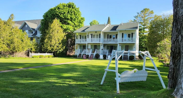 Colonial Inn - From Web Listing (newer photo)